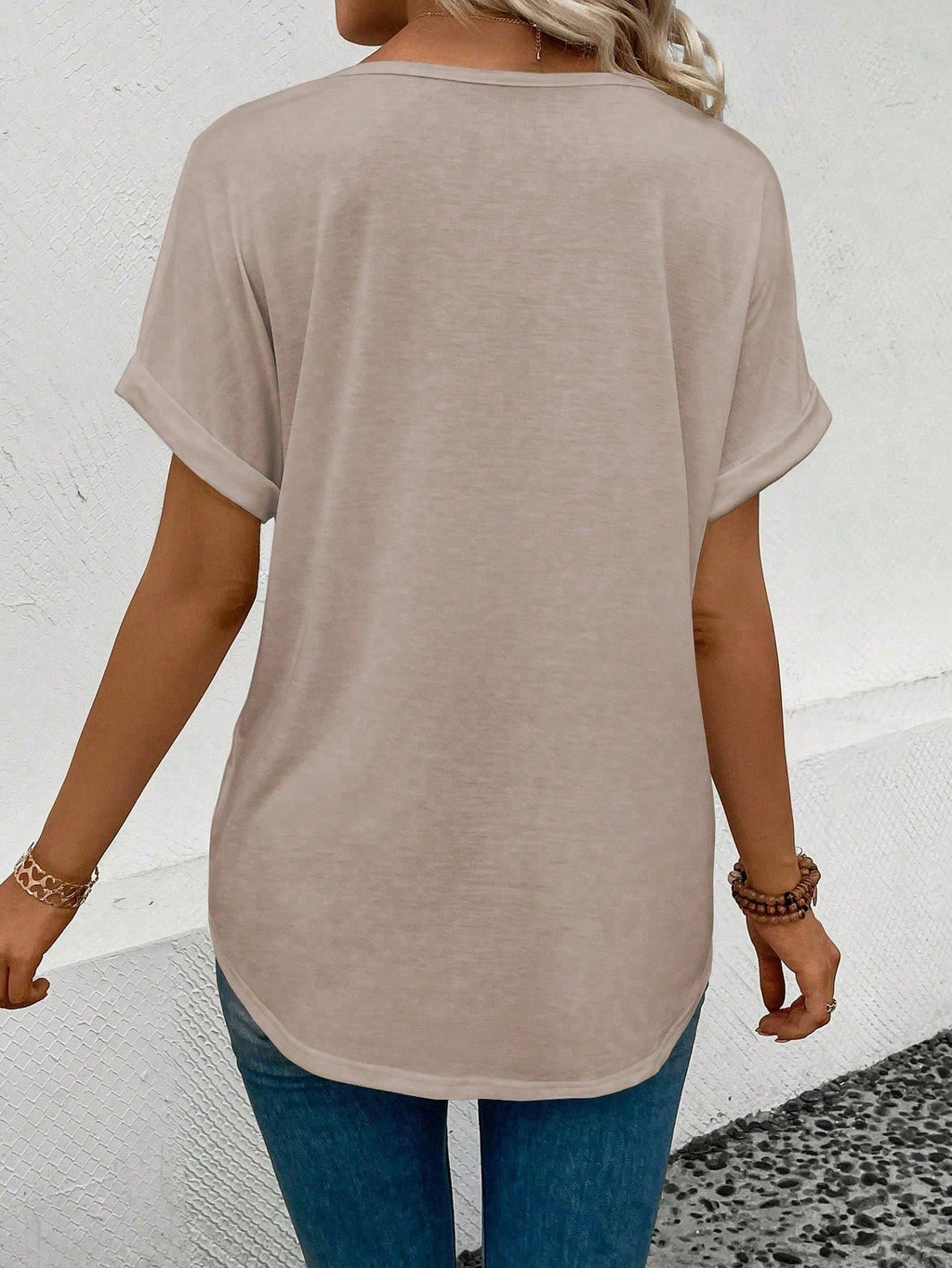 Chic Ombre Heart Print V-Neck T-Shirt with Flared Cuffs for Spring/Summer