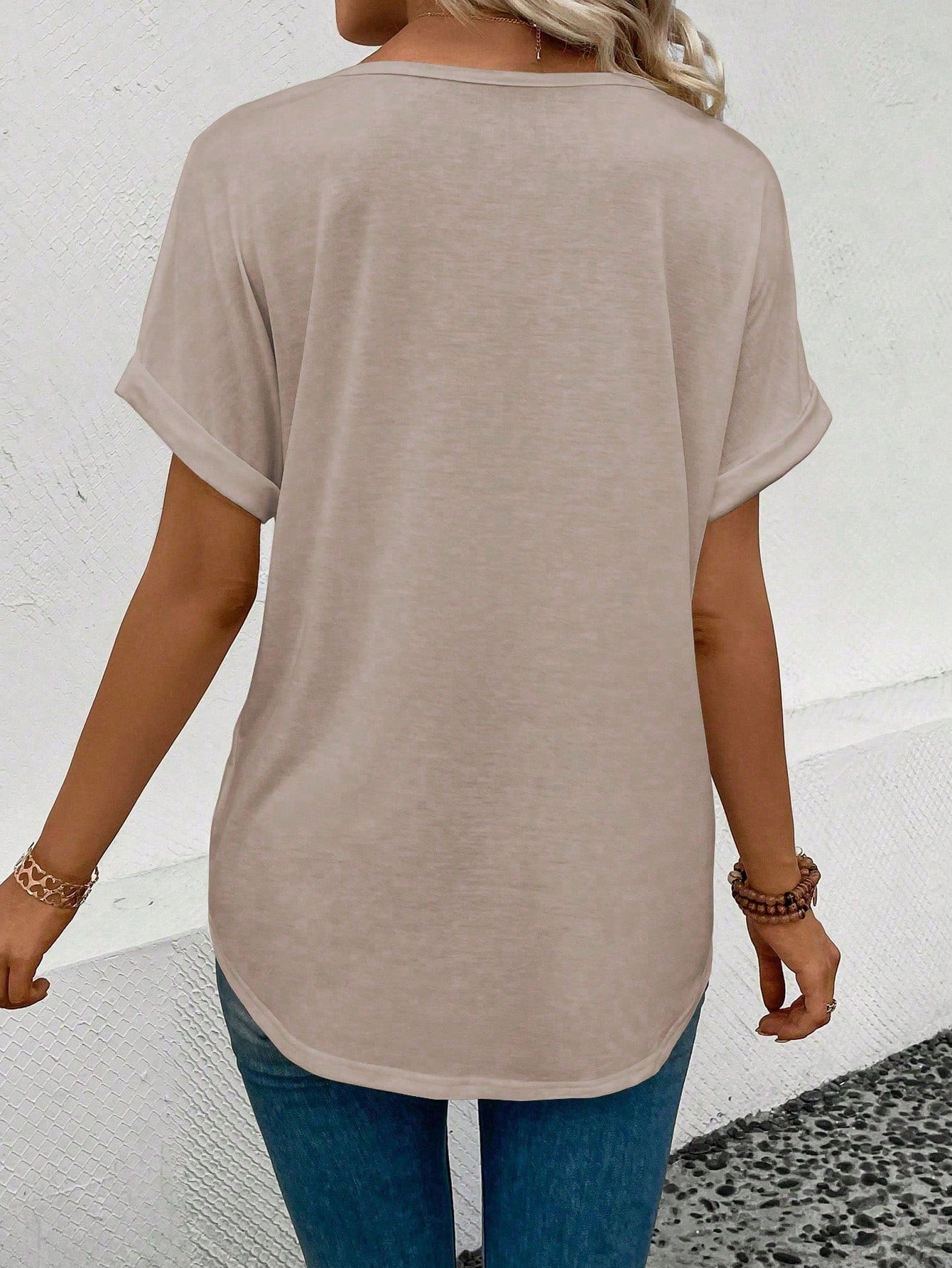 Chic Ombre Heart Print V-Neck T-Shirt with Flared Cuffs for Spring/Summer