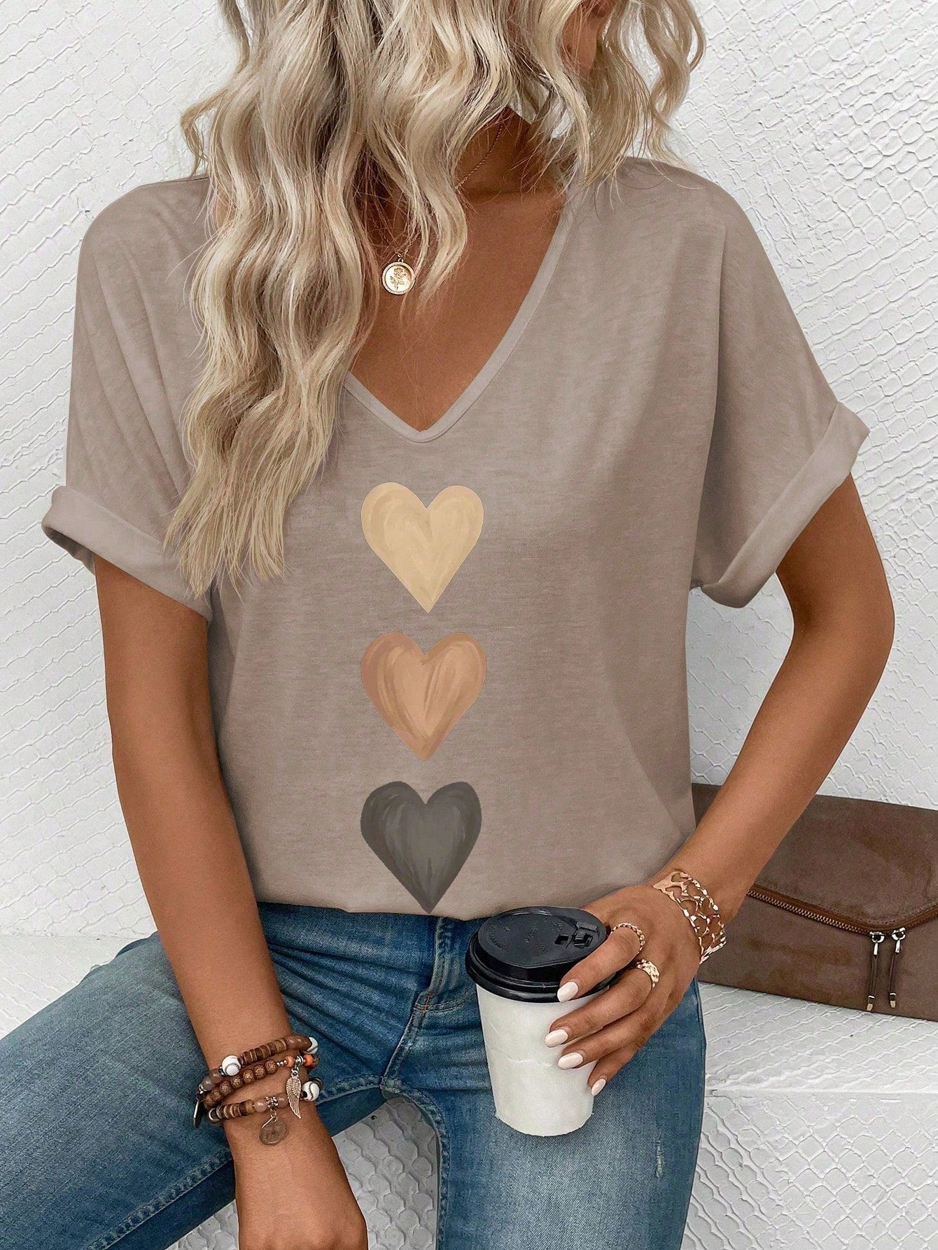 Chic Ombre Heart Print V-Neck T-Shirt with Flared Cuffs for Spring/Summer